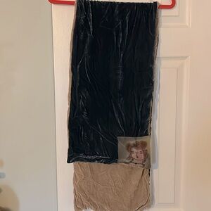 Velvet scarf with vintage face picture